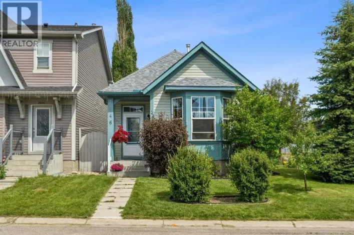 2046 New Brighton Gardens SE, Calgary