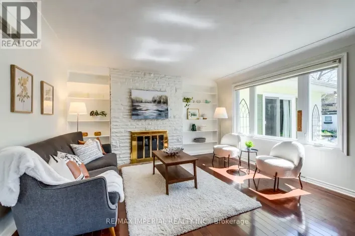 House for rent: 2048 DEVON ROAD, Oakville