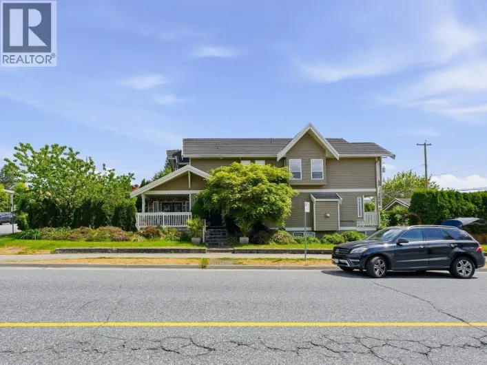 2048 ST. GEORGES AVENUE, North Vancouver