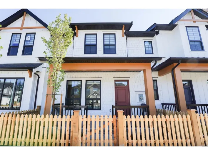 20482 76 AVENUE, Langley