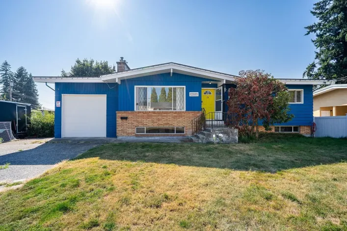 2049 LYNDEN STREET, Abbotsford