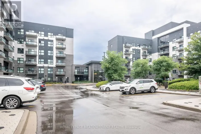 205 - 102 GROVEWOOD COMMON, Oakville