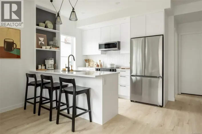 205 1075 Tillicum Rd, Esquimalt