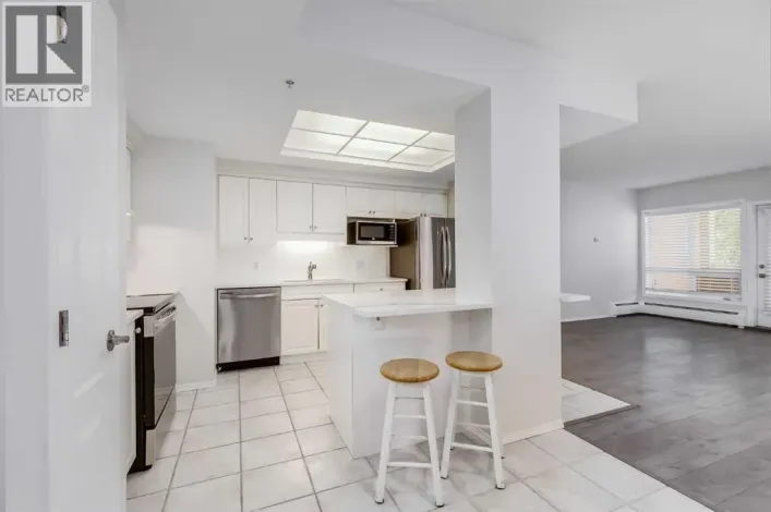 205, 114 15 Avenue SW, Calgary