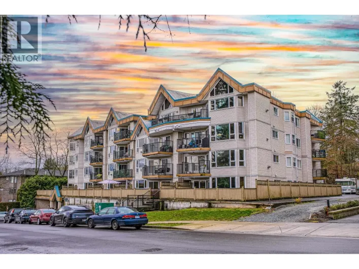 205 11595 FRASER STREET, Maple Ridge