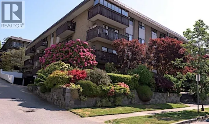 205 120 E 4TH STREET, North Vancouver