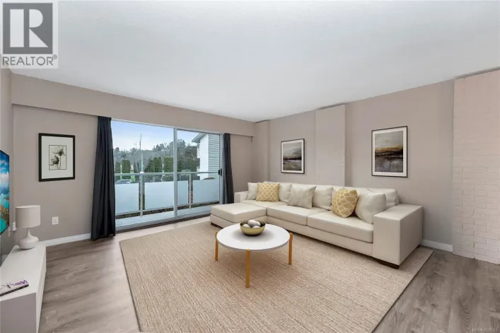 205 1490 Garnet Rd, Saanich