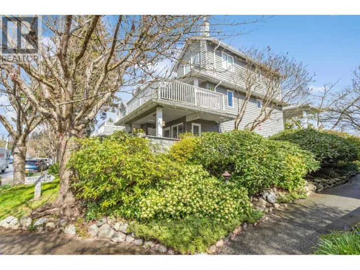 205 1518 BOWSER AVENUE, North Vancouver