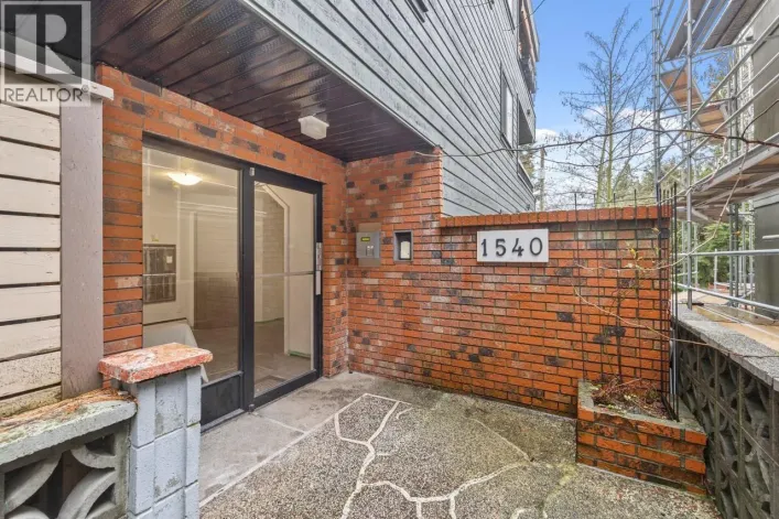 205 1540 E 4TH AVENUE, Vancouver