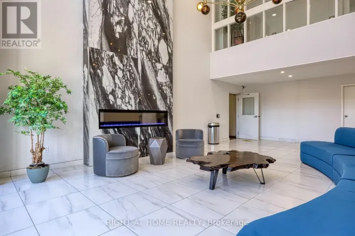 205 - 1580 MISSISSAUGA VALLEY, Mississauga