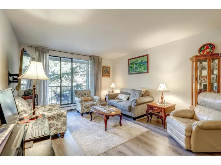 205 1740 SOUTHMERE CRESCENT, Surrey