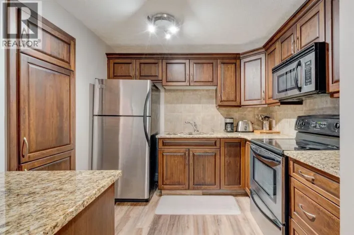 205, 2010 35 Avenue SW, Calgary