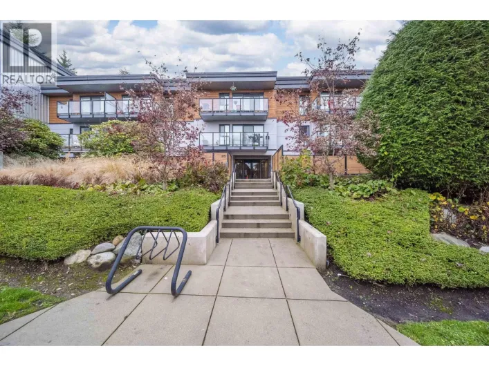 205 215 MOWAT STREET, New Westminster