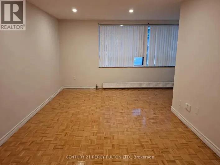 Apartment for rent: 205 - 2202 WESTON ROAD, Toronto