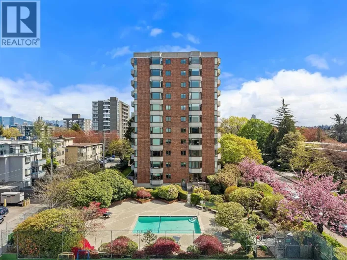 205 2445 W 3RD AVENUE, Vancouver