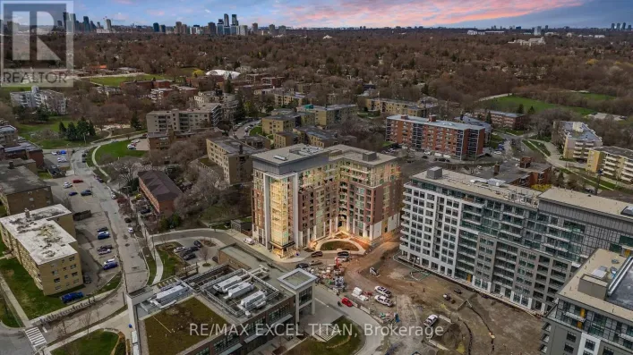 205 - 25 NEIGHBOURHOOD LANE, Toronto