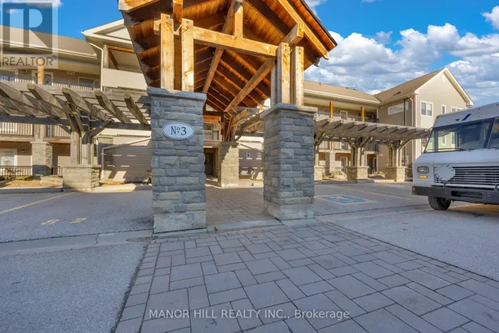 205 - 3 BRANDY LANE DRIVE, Collingwood