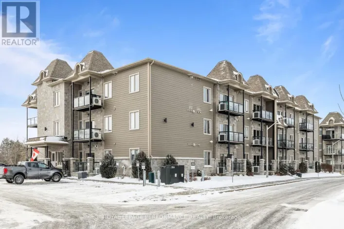 205 - 300 SOLSTICE CRESCENT, Russell