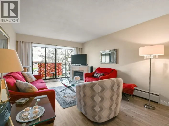 205 307 W 2ND STREET, North Vancouver