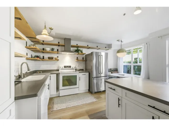 205 33165 2ND AVENUE, Mission
