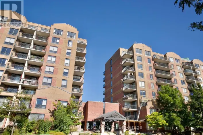 205 - 35 HOLLAND AVENUE, Ottawa
