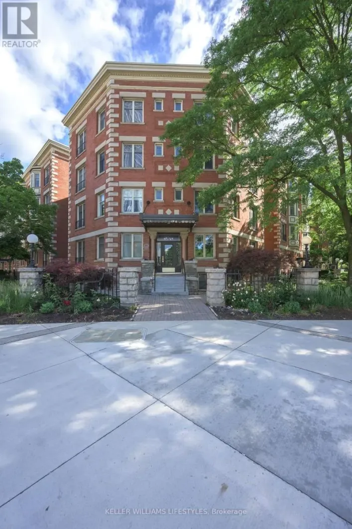 205 - 460 WELLINGTON STREET, London East