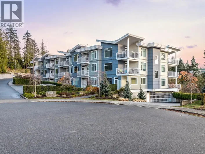 205 4960 Songbird Pl, Nanaimo