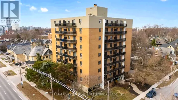 205 - 498 QUEENS AVENUE, London East