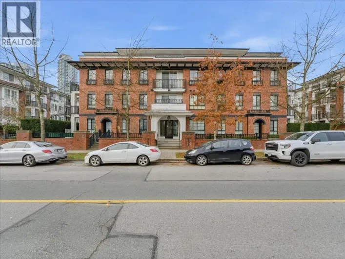 205 553 FOSTER AVENUE, Coquitlam