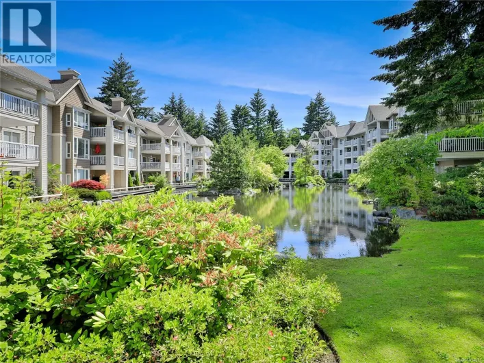 205 5625 Edgewater Lane, Nanaimo