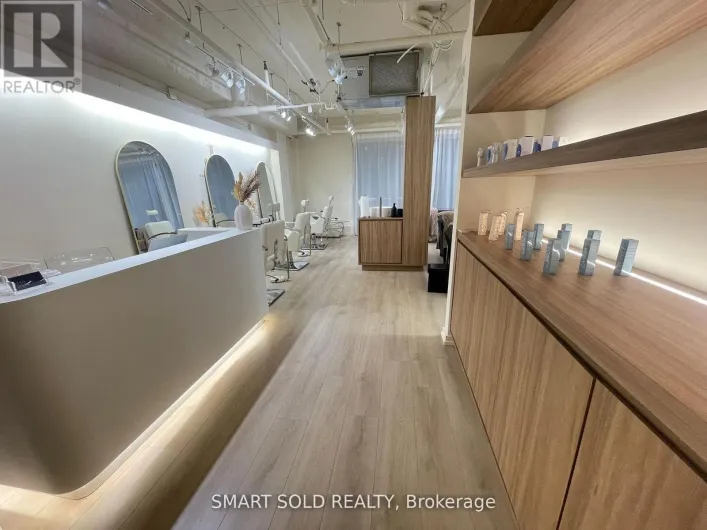 205 - 621 SHEPPARD AVENUE E, Toronto