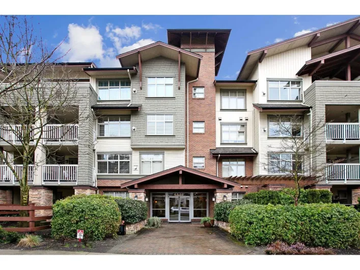 205 6500 194 STREET, Surrey