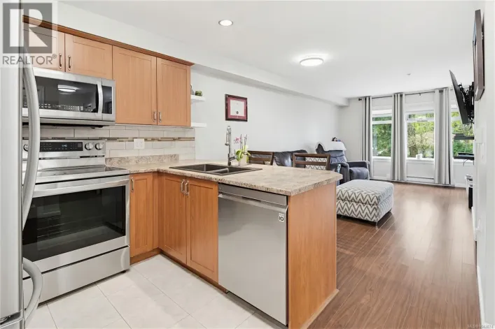 205 663 Goldstream Ave, Langford