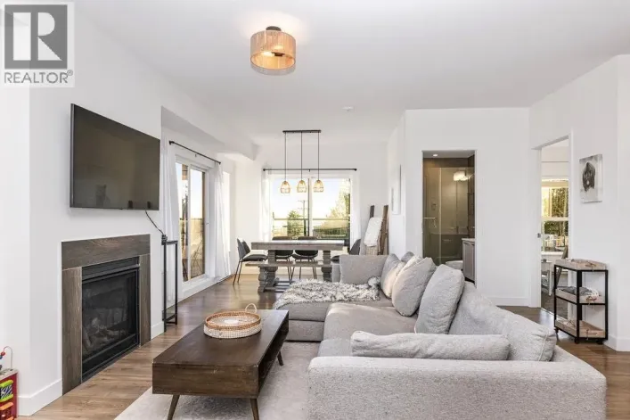 205 710 SCHOOL ROAD, Gibsons