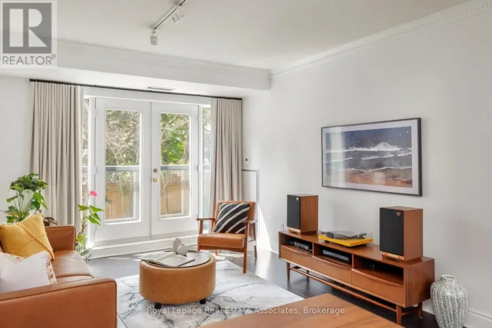 205 - 800 SPADINA ROAD, Toronto