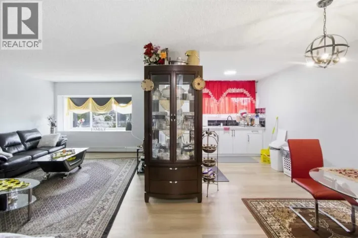 205, 8231 Elbow, Calgary