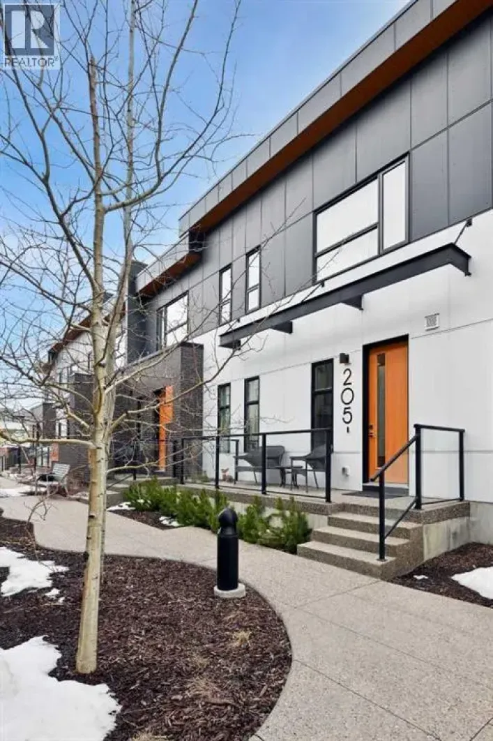 205, 830 78 Street SW, Calgary