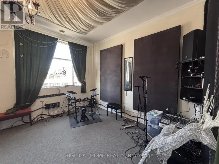 205 - 8791 WOODBINE AVENUE, Markham