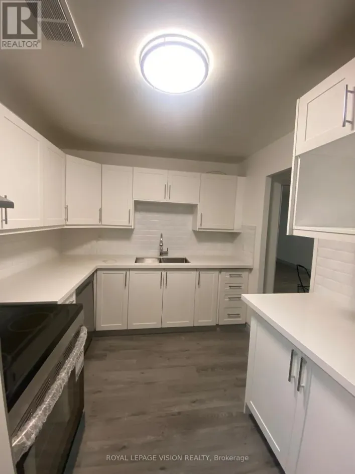 205 - 895 KENNEDY ROAD, Toronto