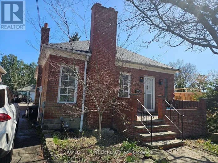 205 BURNETT AVENUE, Toronto