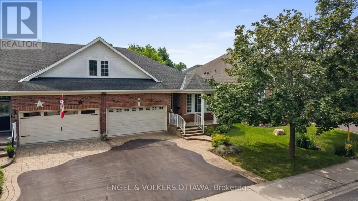 205 CAIRNSMORE CIRCLE, Ottawa