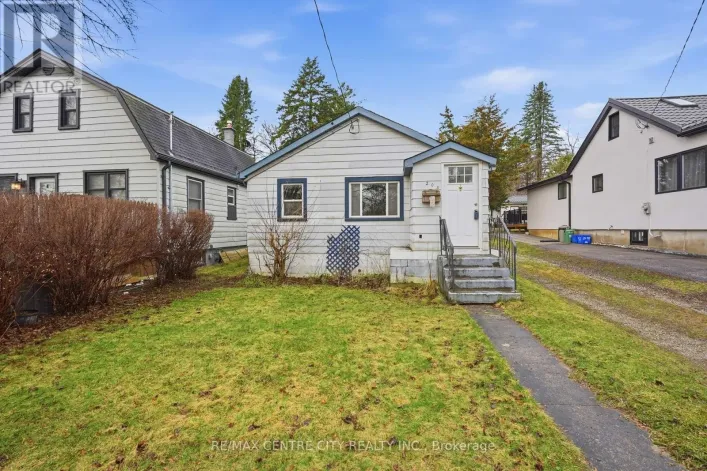 205 EMERSON AVENUE, London South