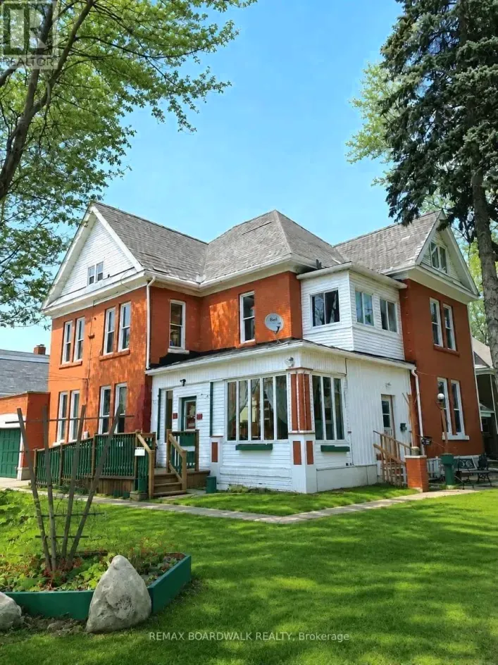 205 FIRST STREET E, Cornwall