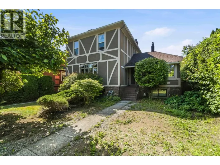 205 FOURTH AVENUE, New Westminster