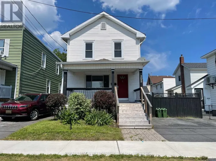 205 GUY STREET, Cornwall
