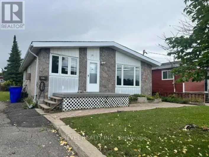 205 JUBILEE AVENUE W, Timmins