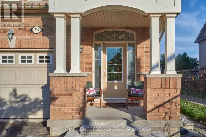 205 NISBET BOULEVARD, Hamilton