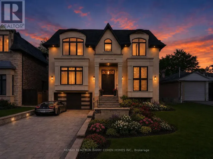 205 NORTHWOOD DRIVE, Toronto