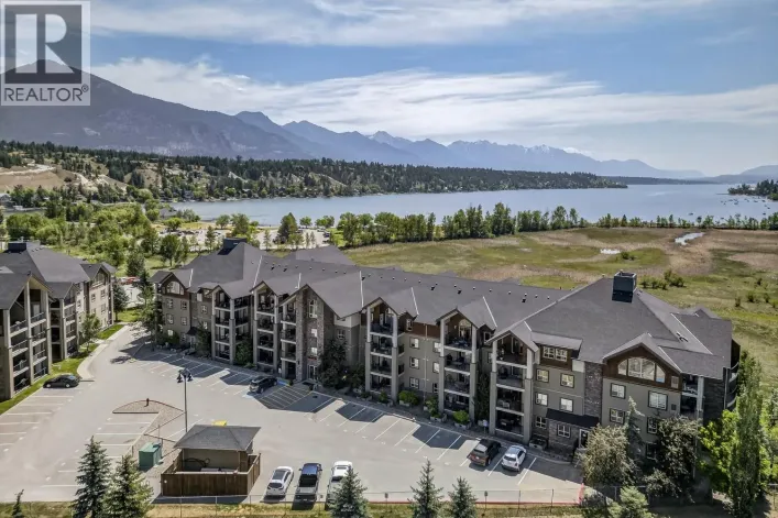 205 Third Avenue Unit# 1406, Invermere