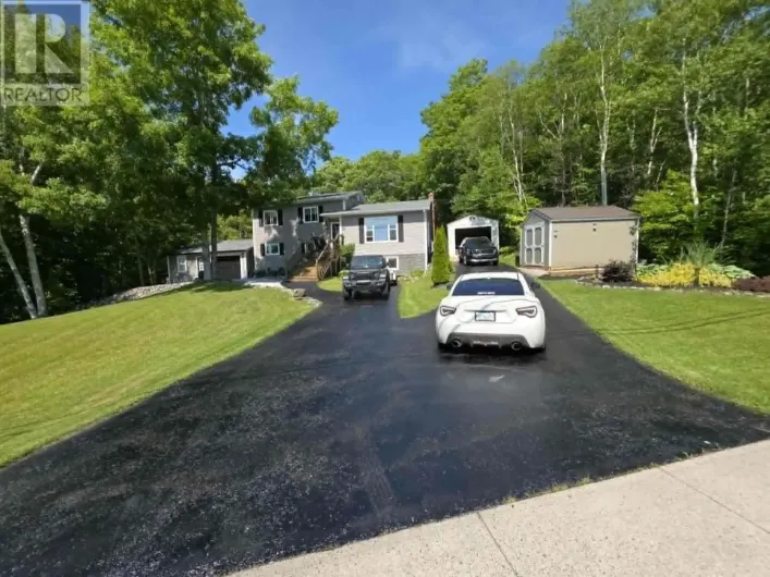 205 Tometary Drive, Howie Centre